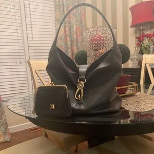 Dooney and Bourke logo lock hobo bag